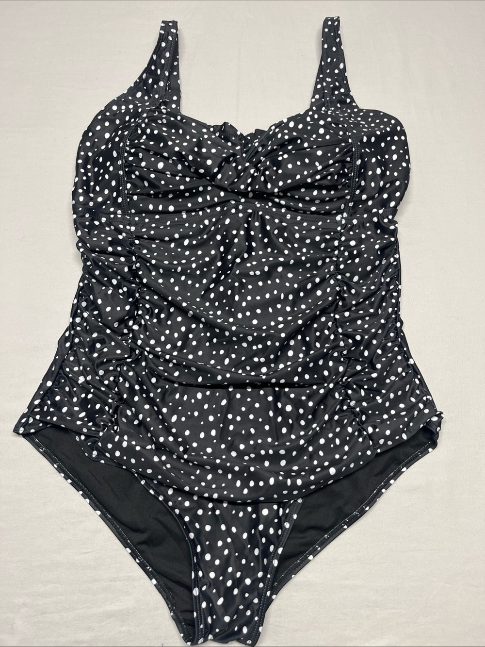 Black & White Polka Dot One-Piece Swim with Ruching.   Size 20W.      1007